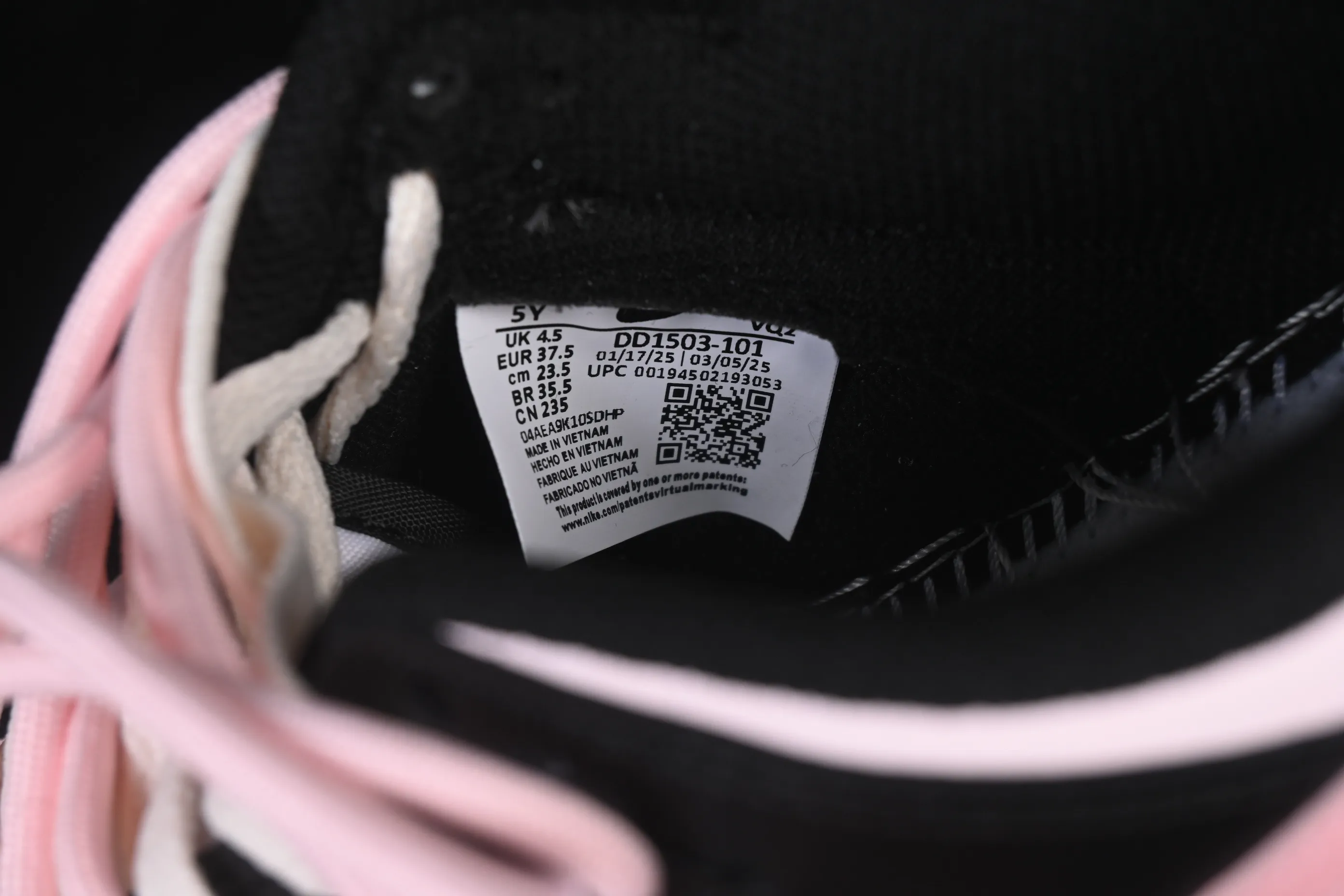 All categories Nk SB Dunk Series Nk SB Dunk Low High-end customized low-top sneakers Nike SB Dunk Low "Just Do It" straps Anniversary high-end customized low-top casual sneakers DD1503-101